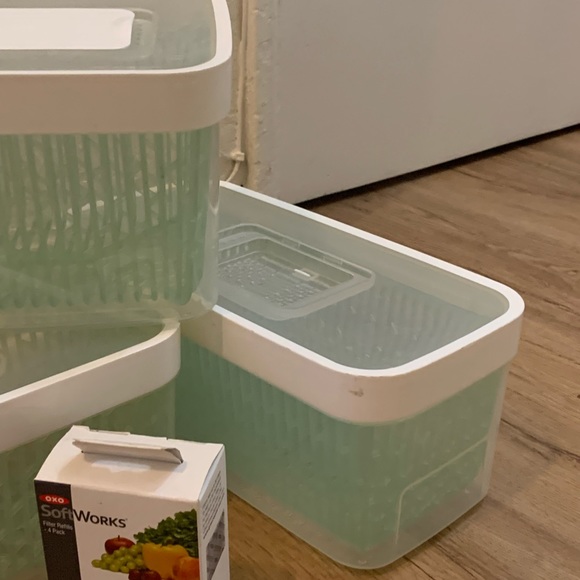 Good Grips GreenSaver Produce Keeper - 2 Large and one small - Picture 4 of 7